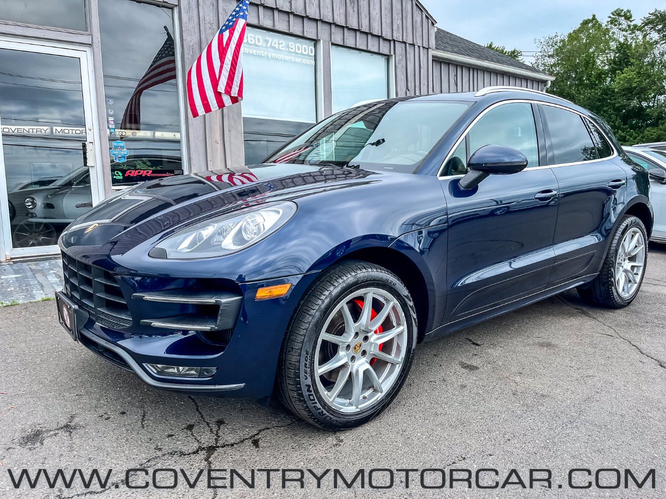 Used 2017 Porsche Macan Turbo image 2
