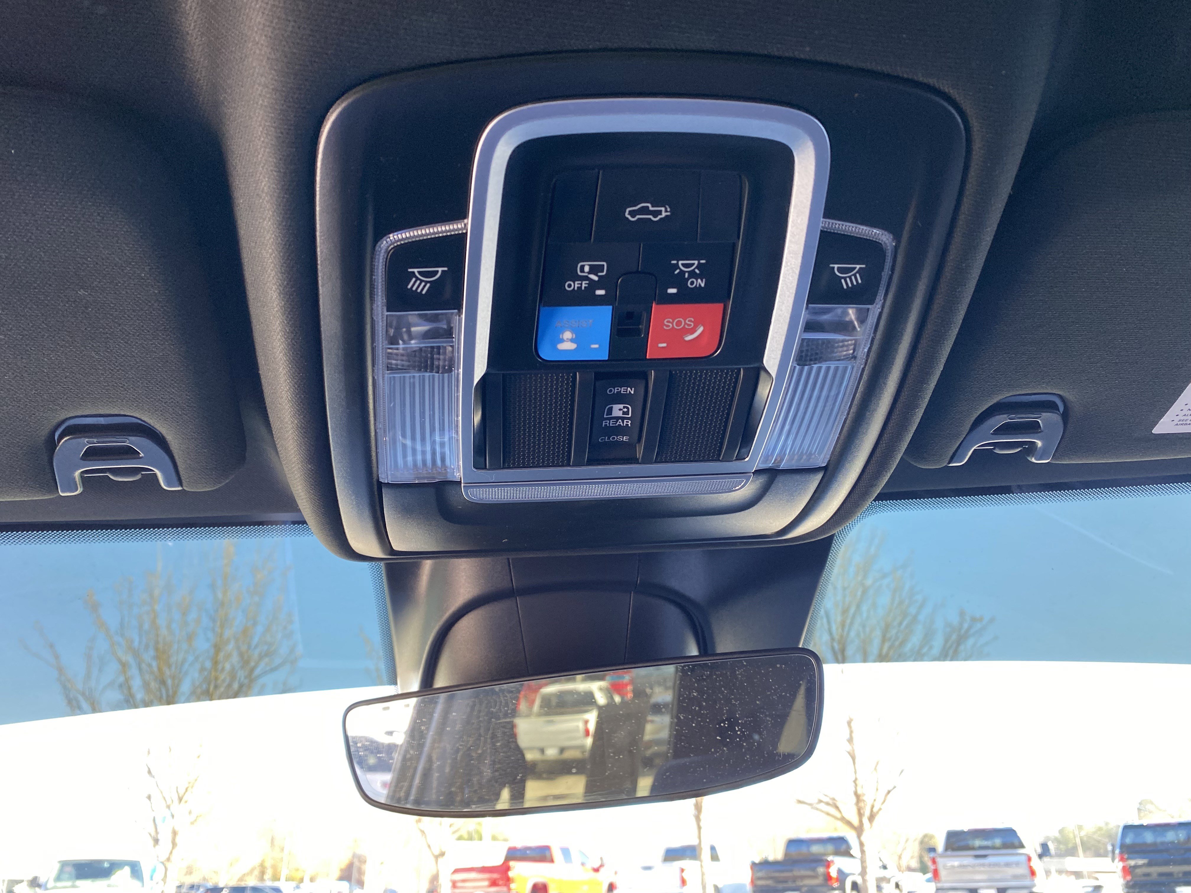 Used 2024 RAM 3500 Laramie w/ Night Edition image 33