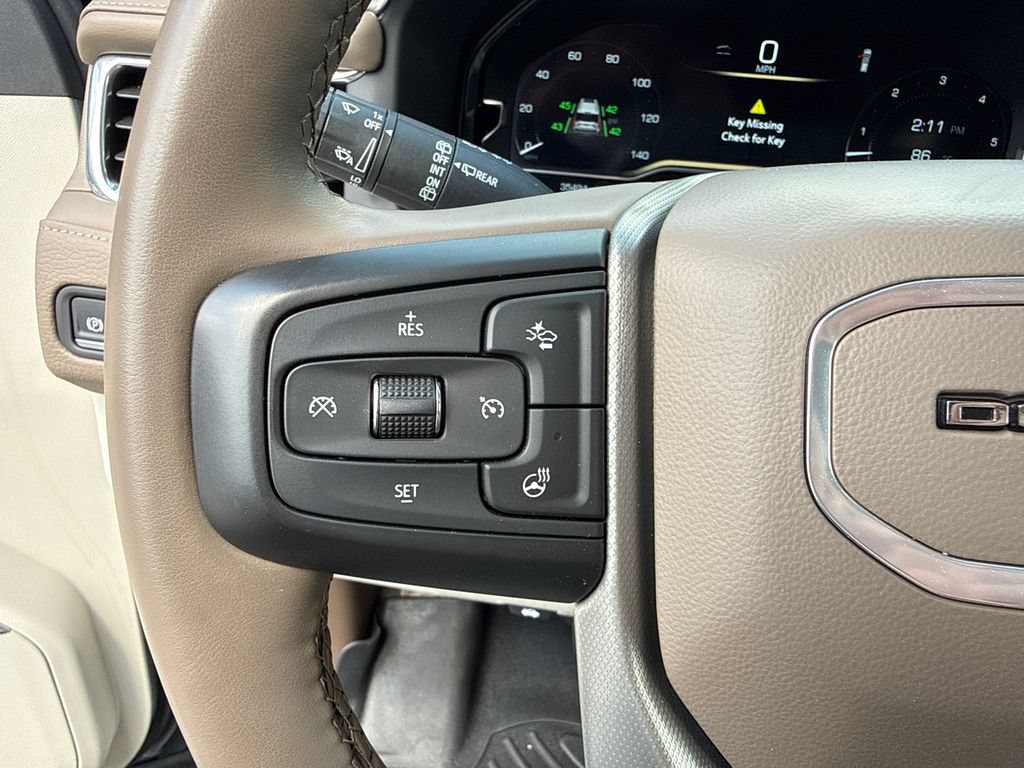 Used 2024 GMC Yukon XL Denali AWD/4WD image 28