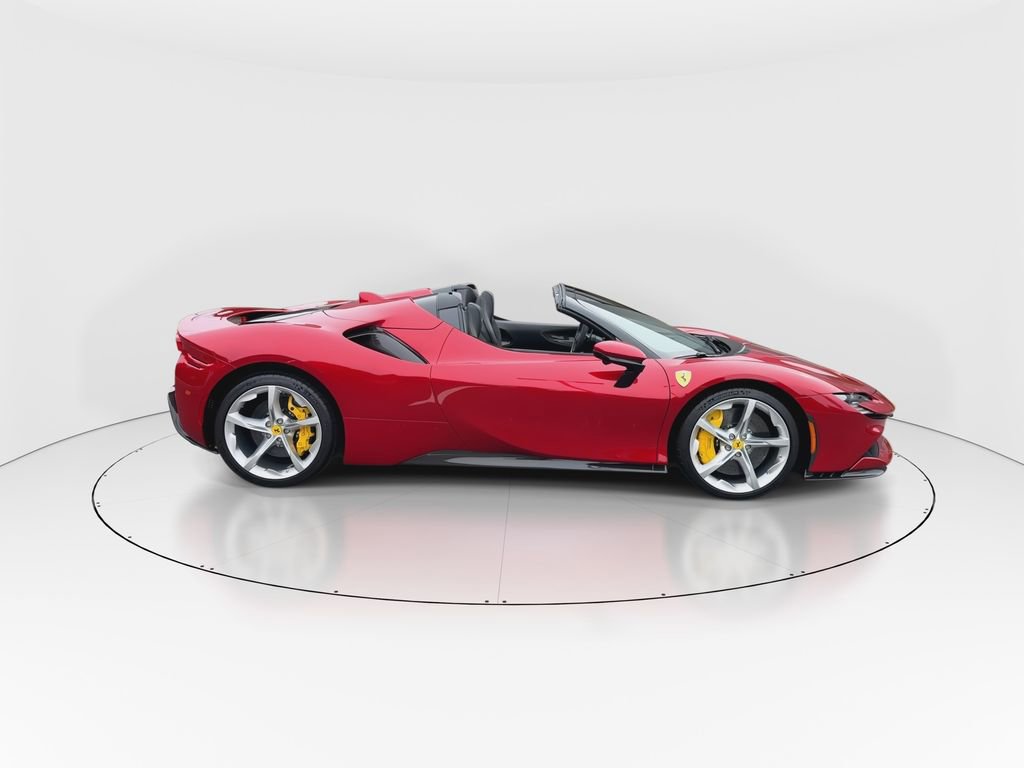 Used 2024 Ferrari SF90 Spider image 9