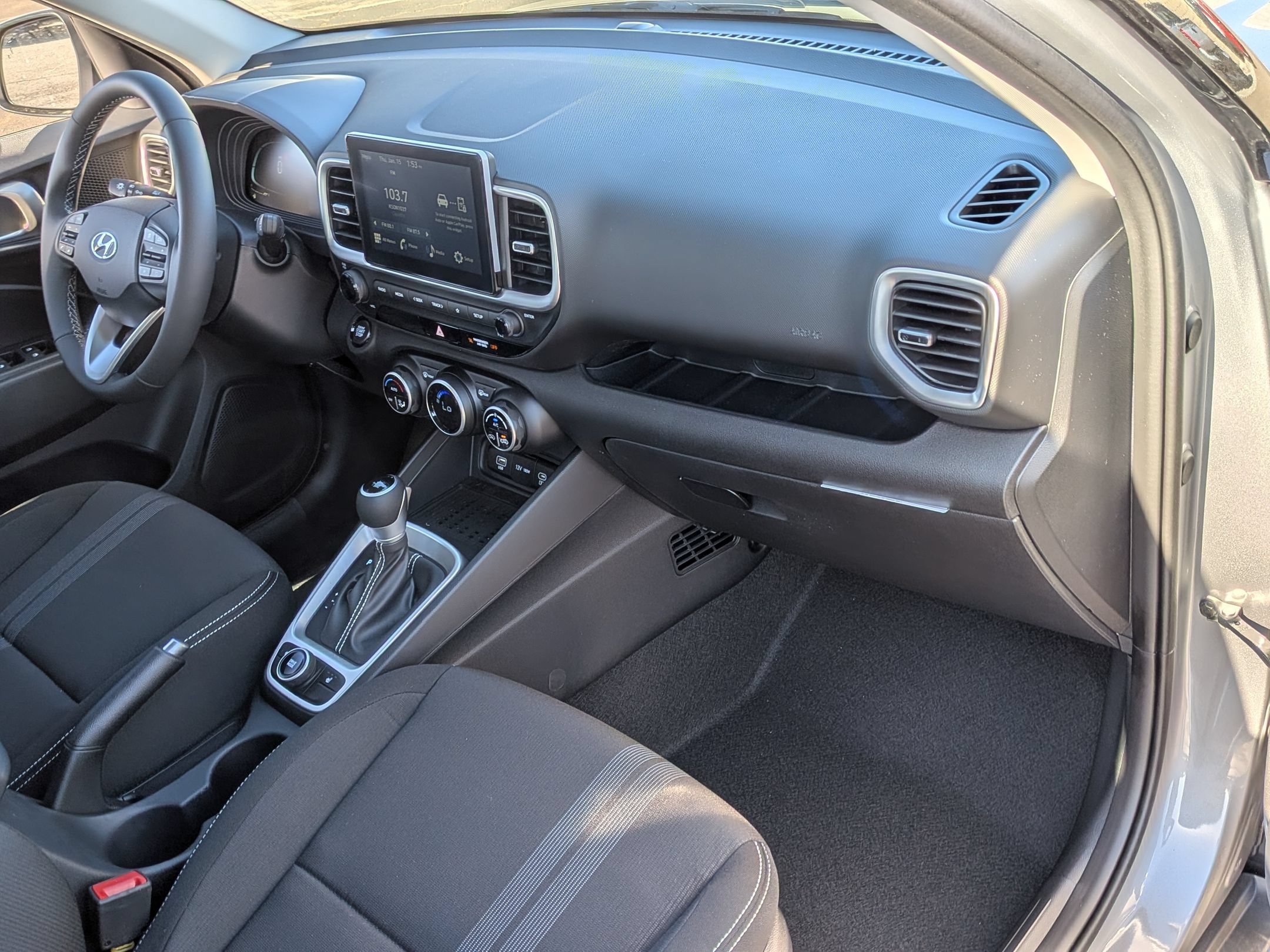New 2026 Hyundai Venue SEL FWD image 25