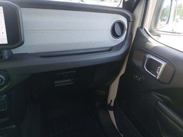Used 2024 Jeep Wrangler Sport S image 37