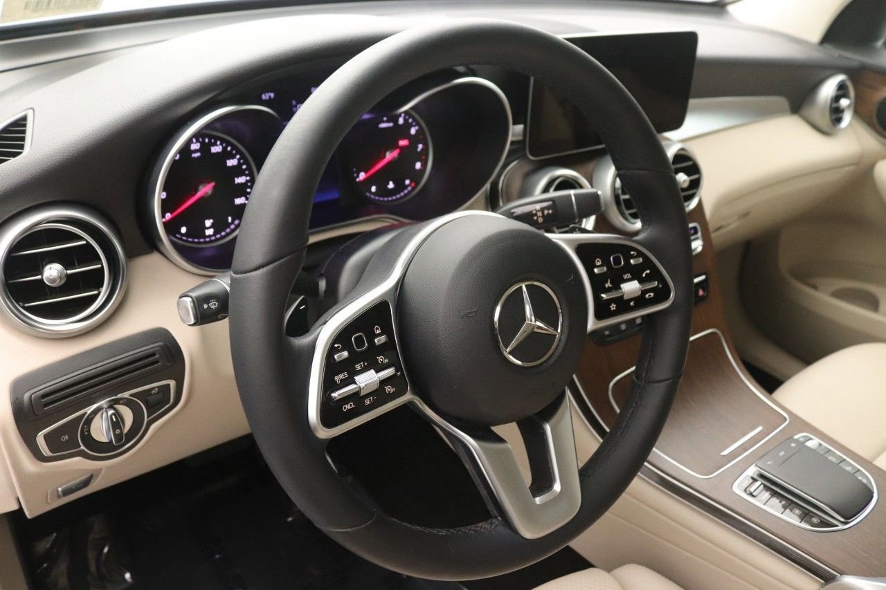 Certified 2022 Mercedes-Benz GLC 300 image 16