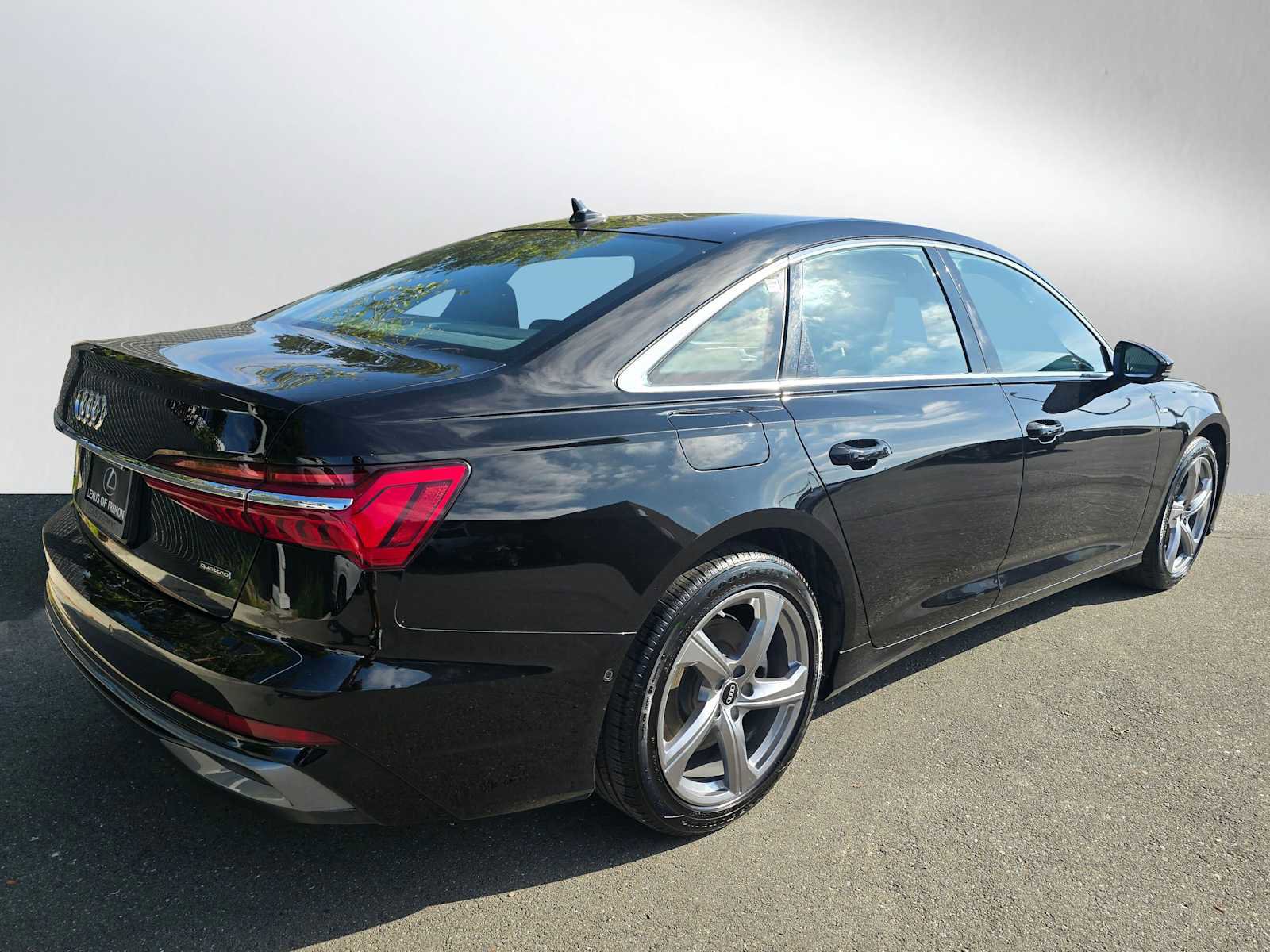 Used 2024 Audi A6 Premium Plus image 3