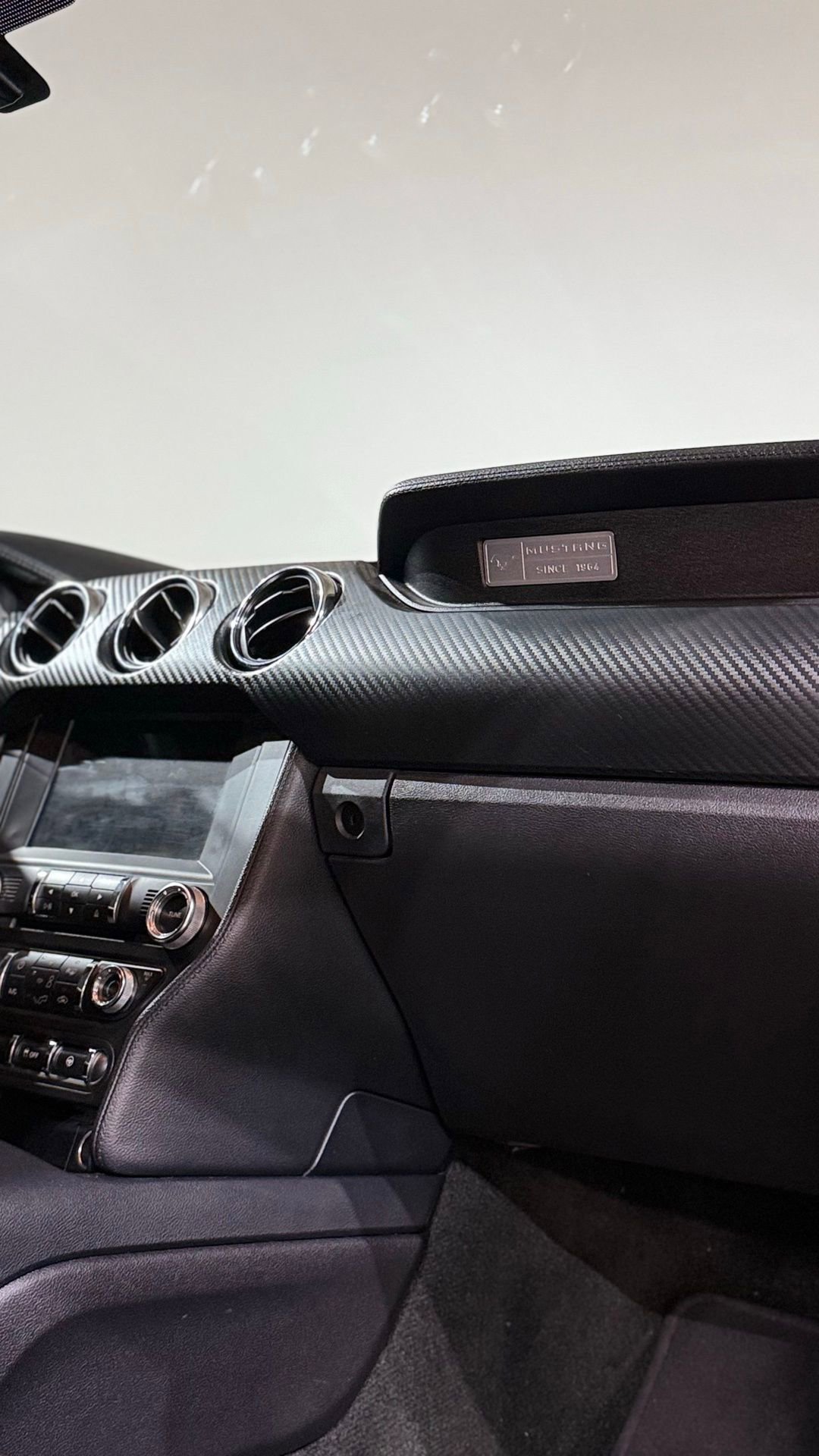 Used 2017 Ford Mustang Coupe image 37