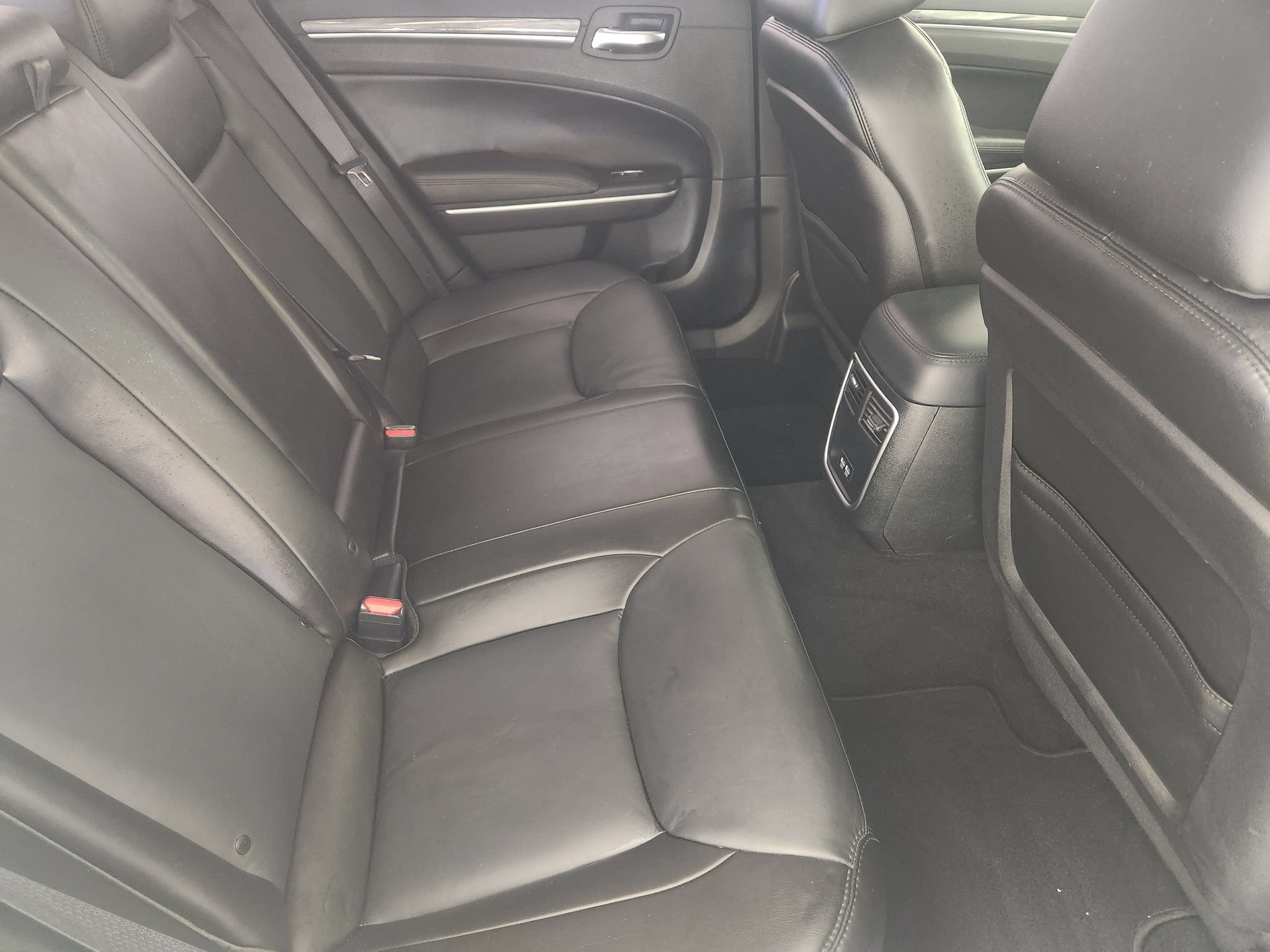 Used 2022 Chrysler 300 Touring L RWD image 32