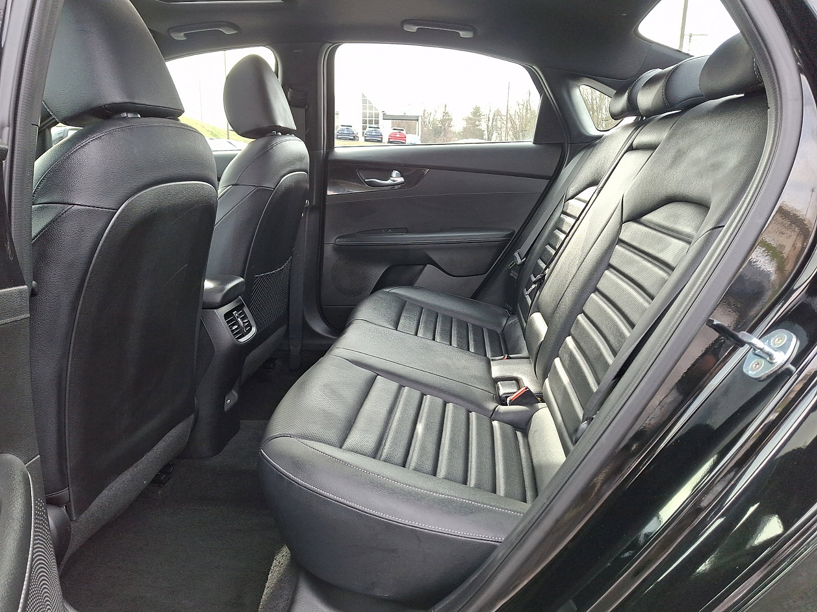 Used 2023 Kia Forte GT-Line w/ GT-Line Premium Package FWD image 10