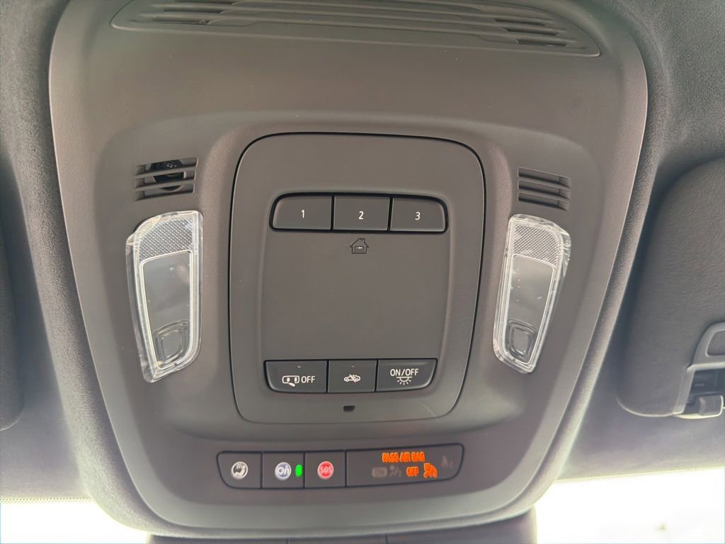 Used 2025 Cadillac CT5 V Blackwing w/ Parking Package RWD image 20