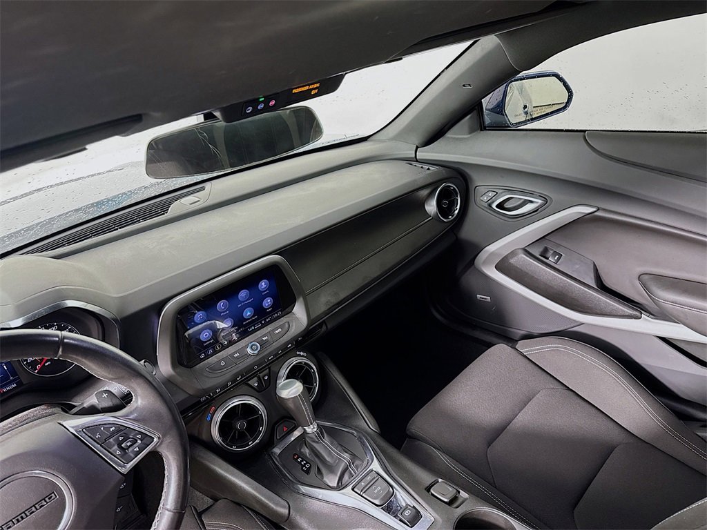 Used 2023 Chevrolet Camaro LT w/ Technology Package image 22