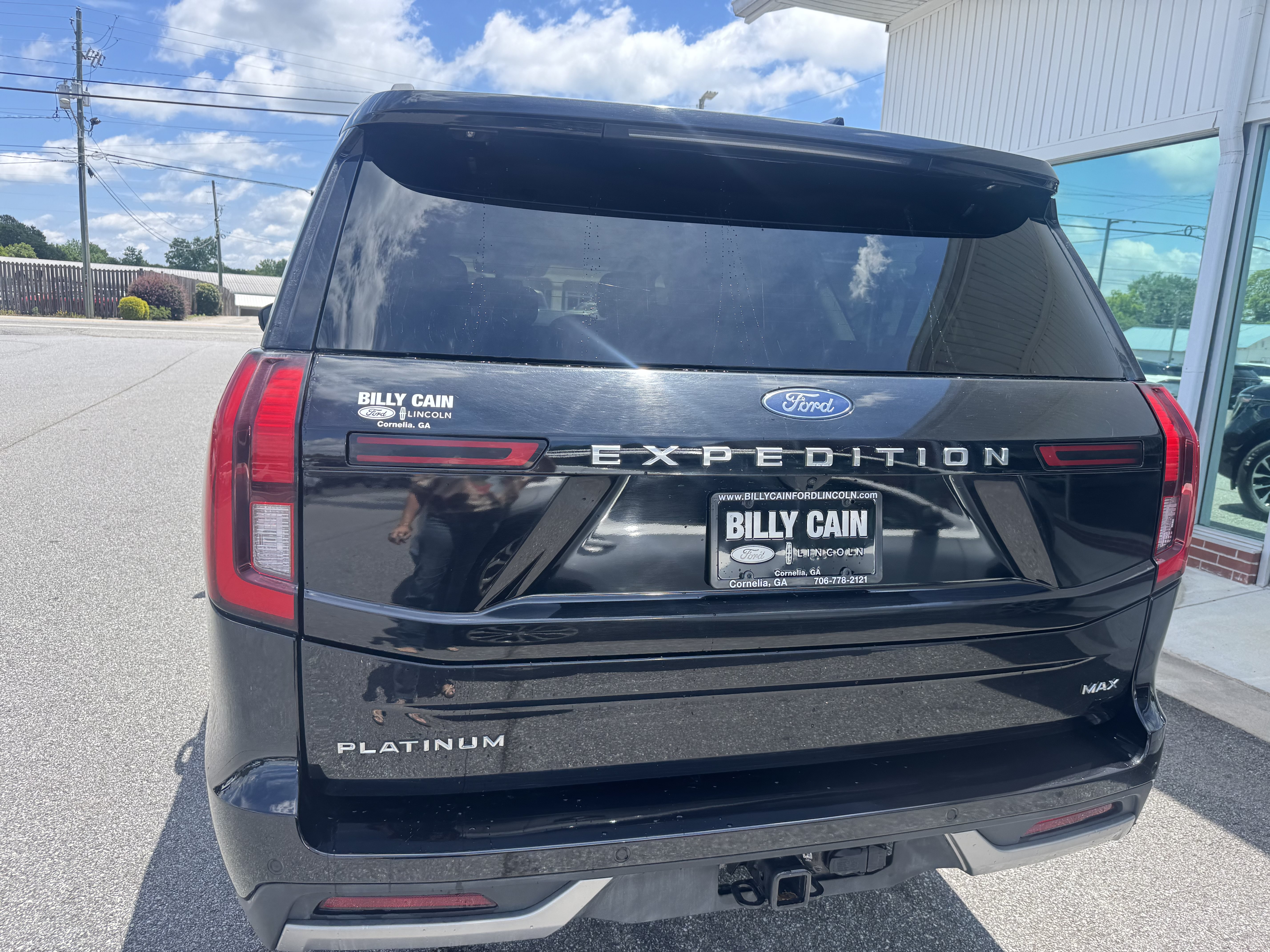 Used 2025 Ford Expedition Max Platinum AWD/4WD image 3