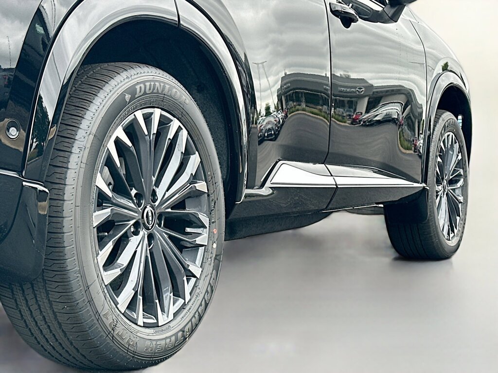 New 2025 Nissan Rogue Platinum AWD/4WD image 13