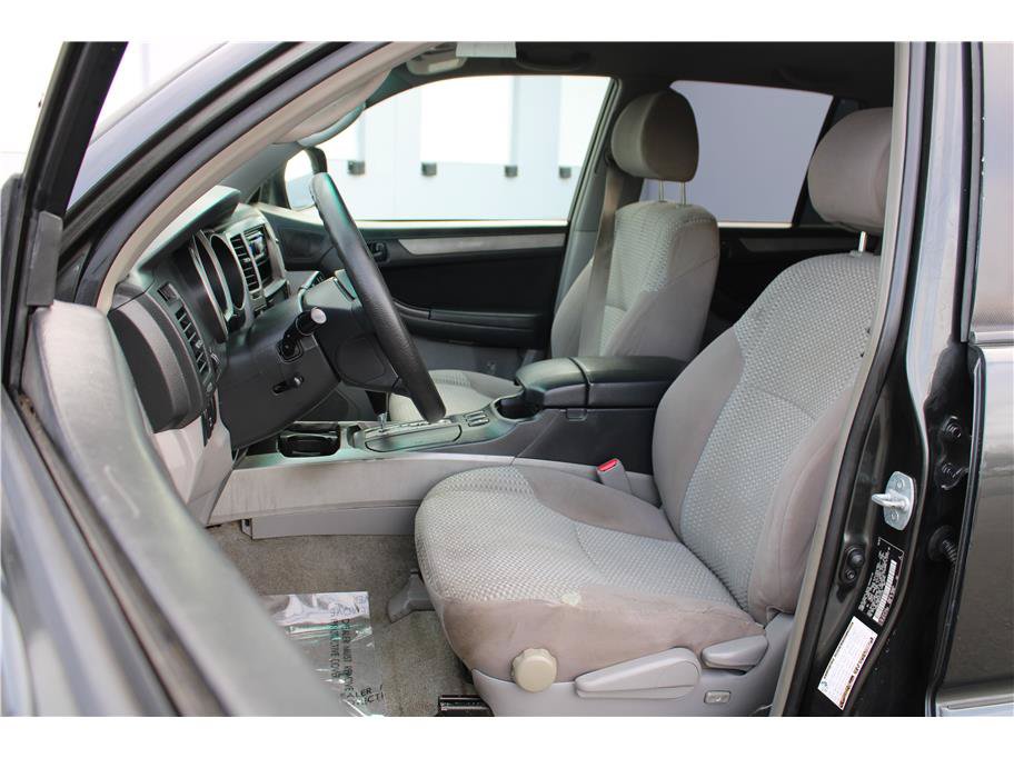 Used 2007 Toyota 4Runner SR5 AWD/4WD image 8