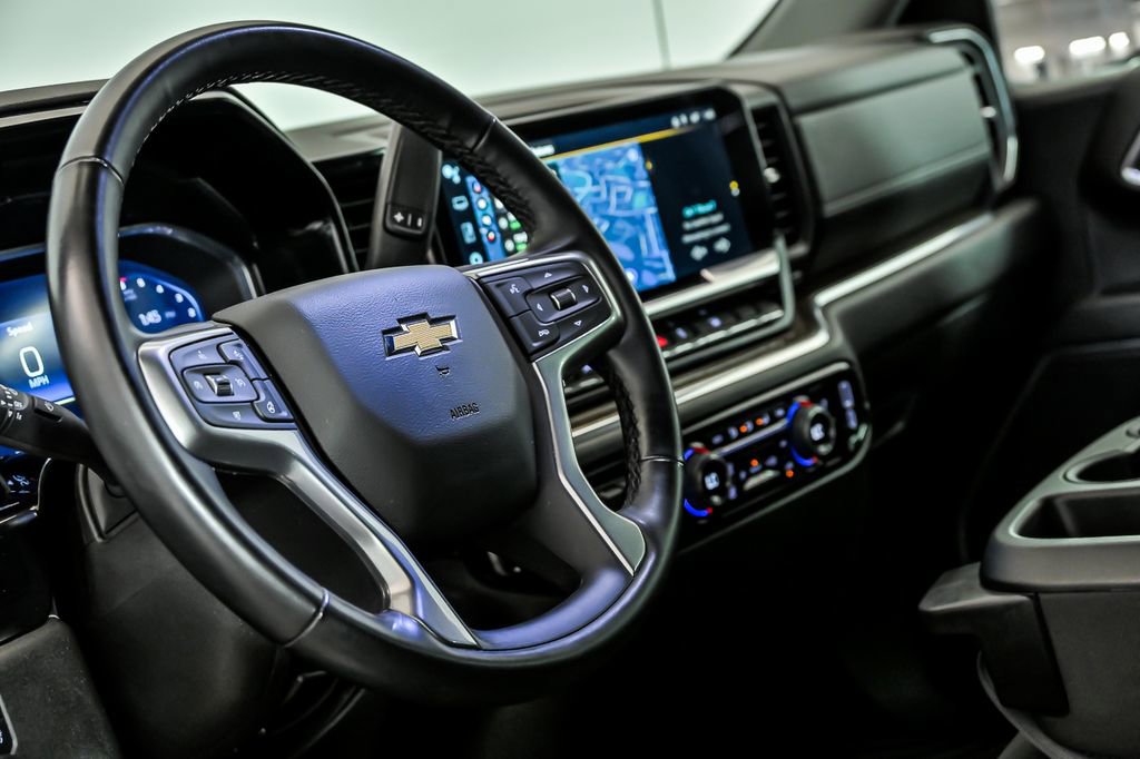 Used 2025 Chevrolet Silverado 1500 LT image 15