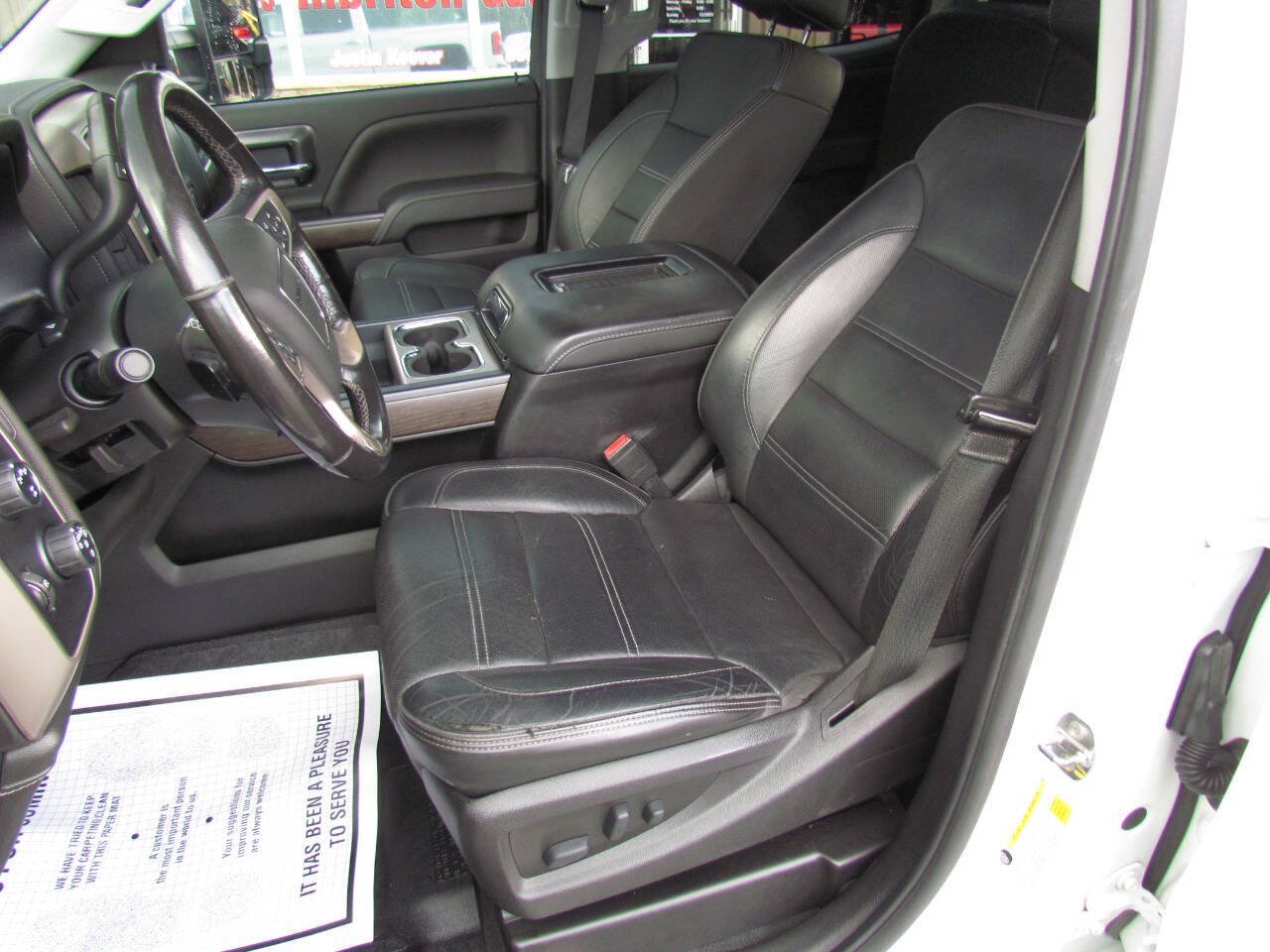 Used 2019 GMC Sierra 2500 Denali w/ Duramax Plus Package AWD/4WD image 10