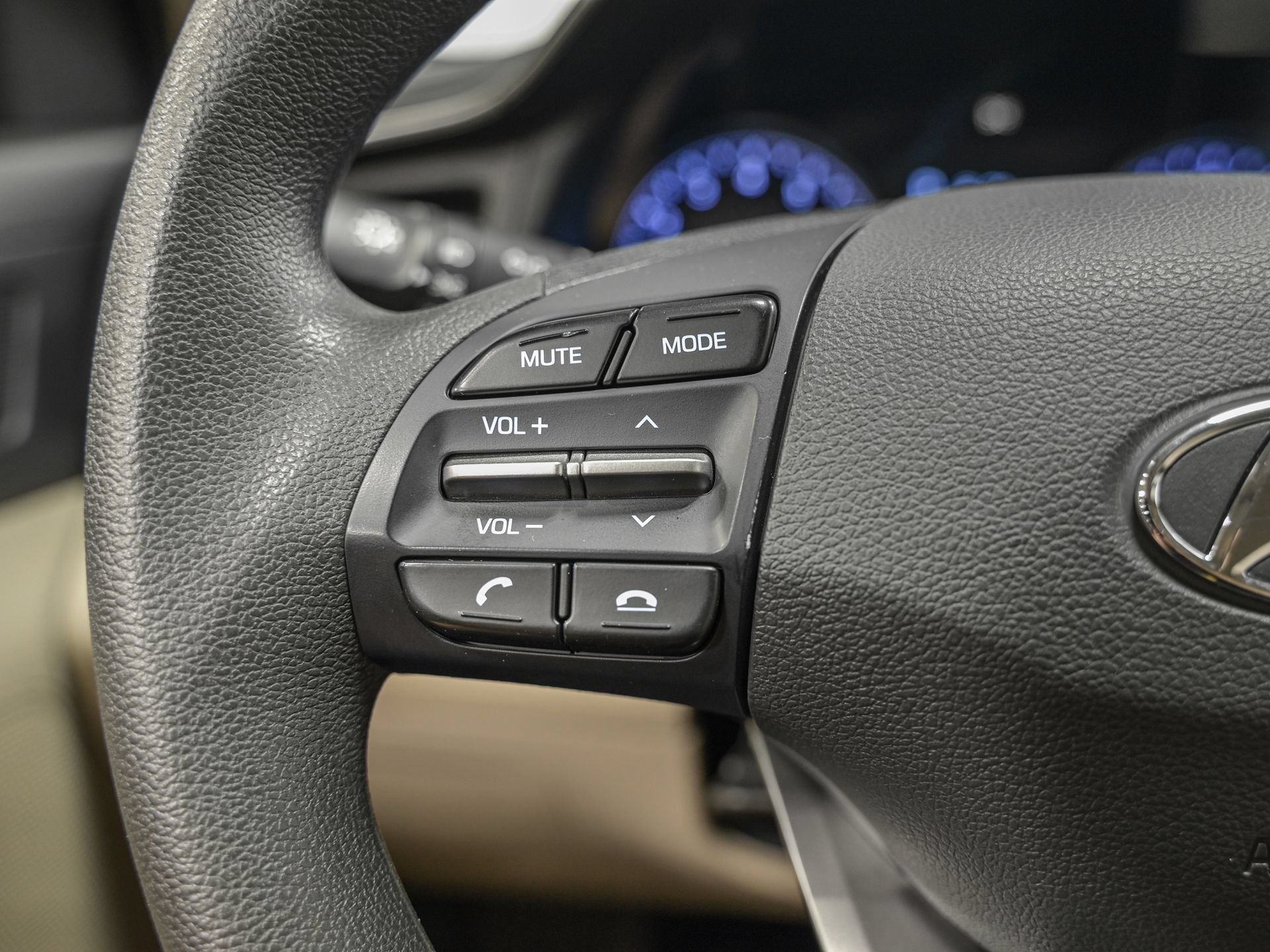 Used 2020 Hyundai Elantra SE FWD image 20