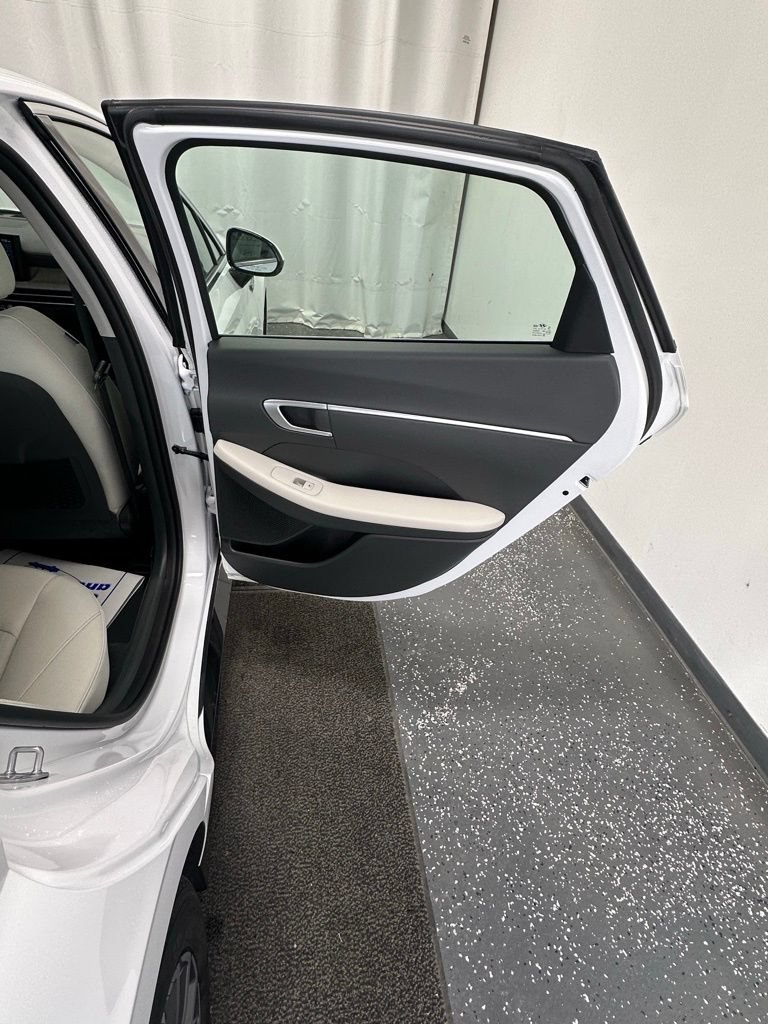 New 2026 Hyundai Sonata SEL FWD image 22