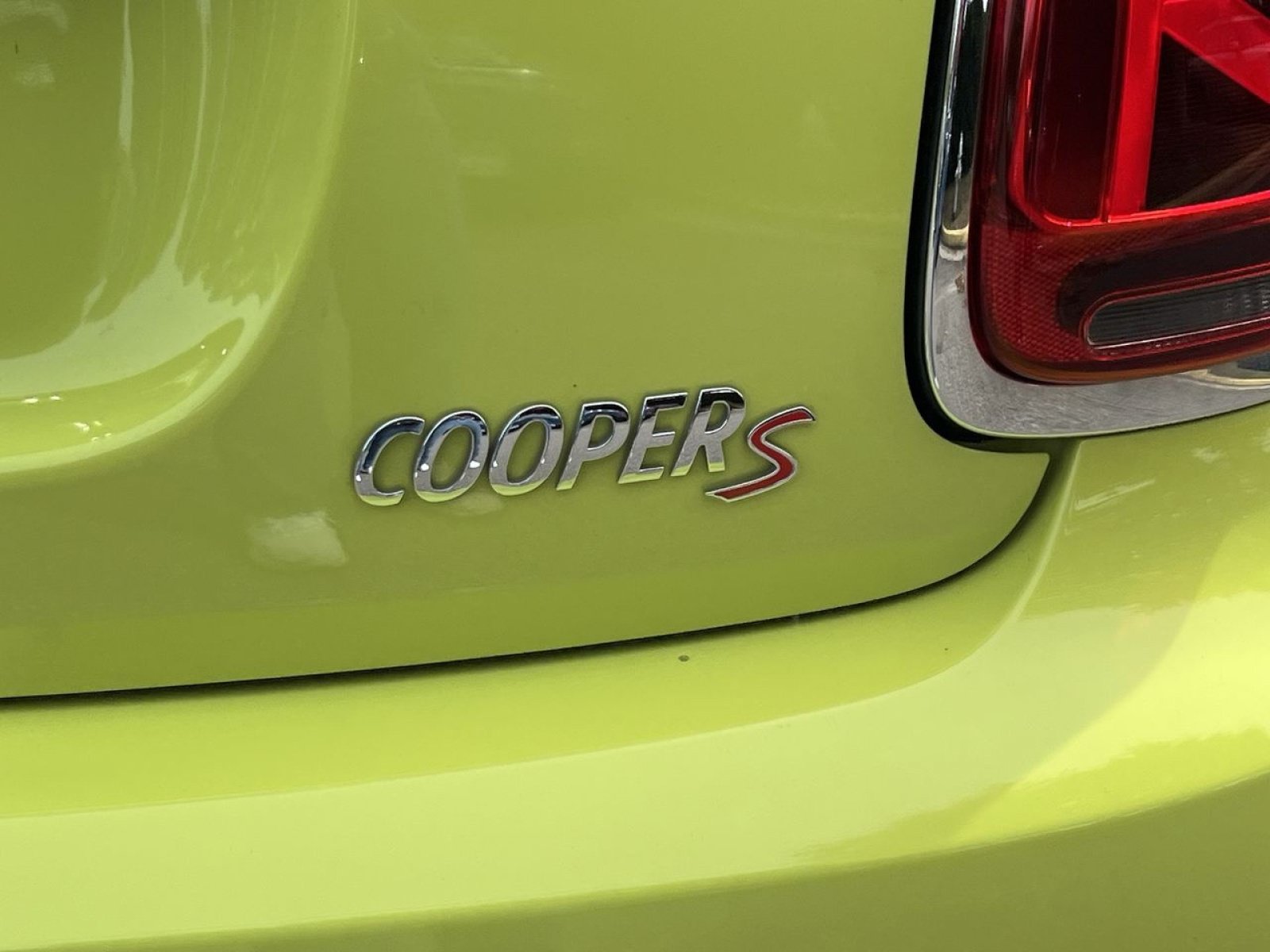 Used 2024 MINI Cooper S w/ Signature Upholstery Package FWD image 25