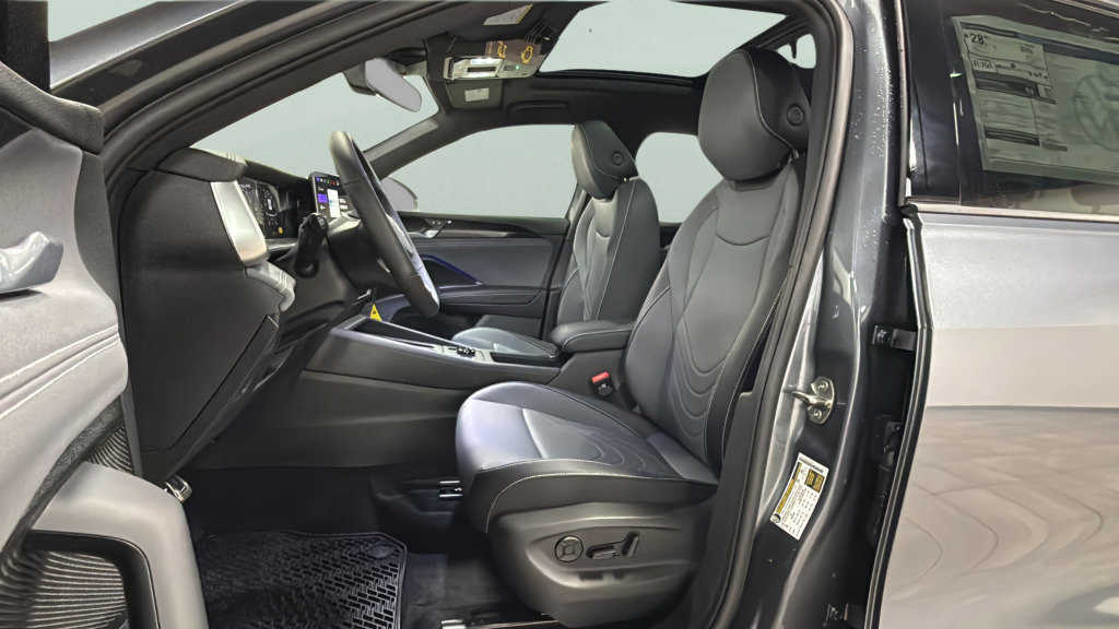 New 2026 Volkswagen Tiguan SE R-Line image 37