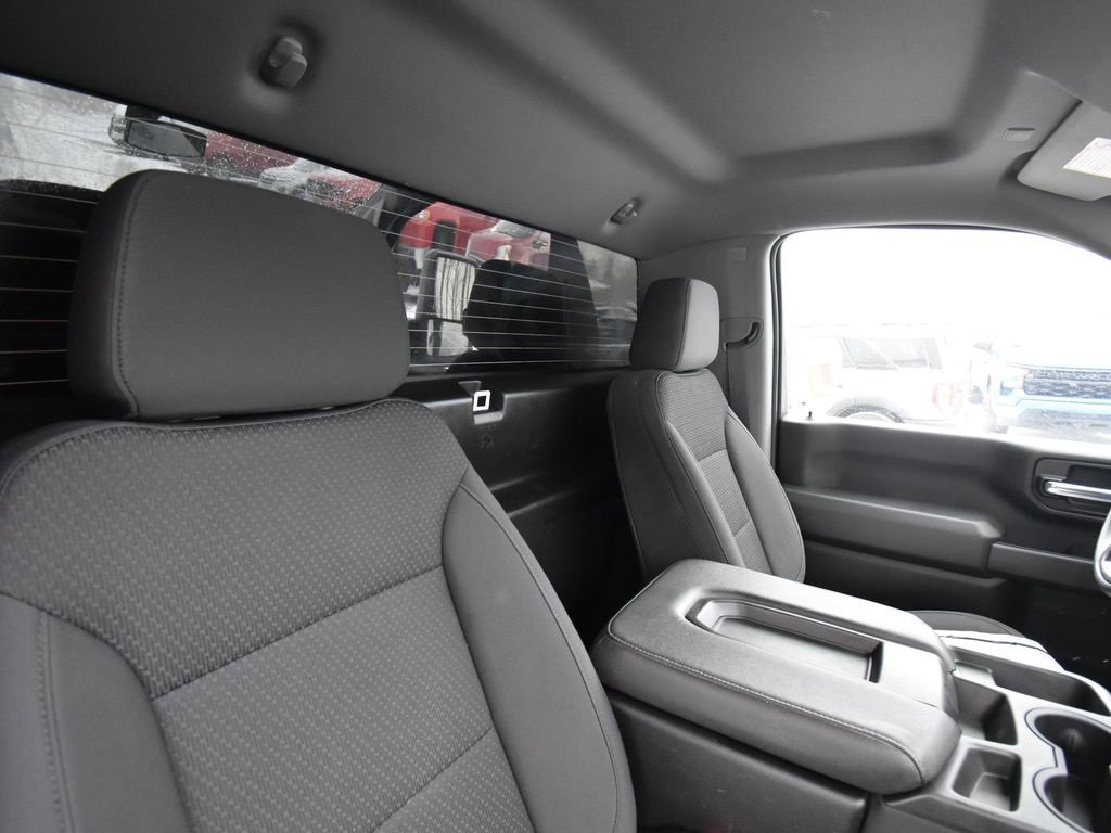 Used 2021 GMC Sierra 3500 4x4 Regular Cab w/ Convenience Package image 3