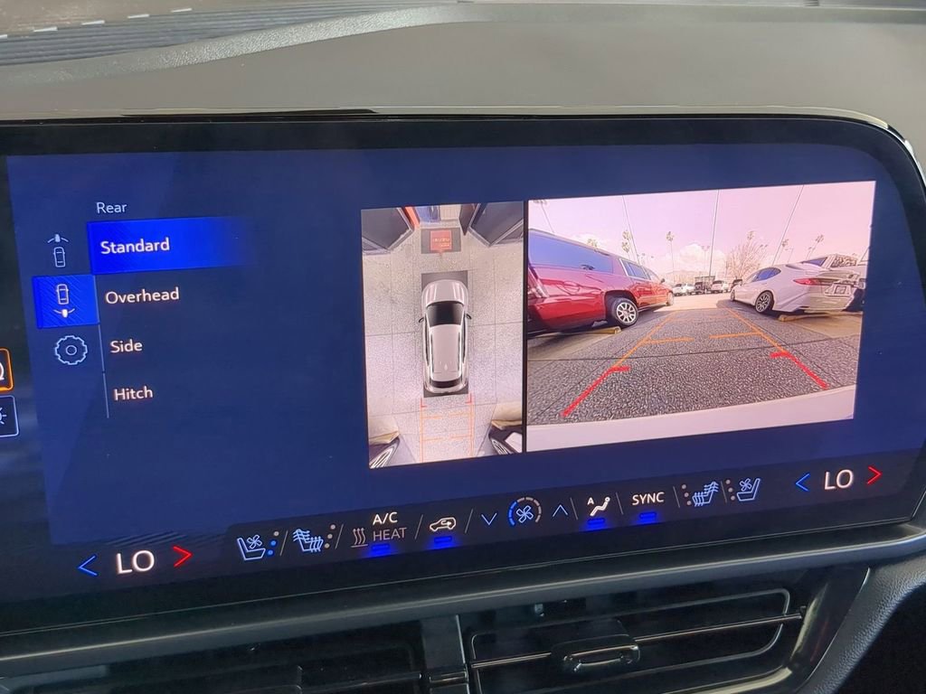 Used 2024 Chevrolet Equinox EV RS image 17