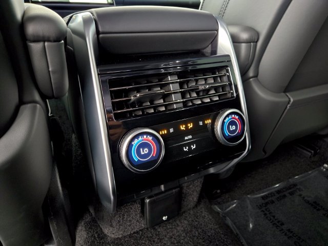 New 2026 Land Rover Range Rover SE AWD/4WD image 13