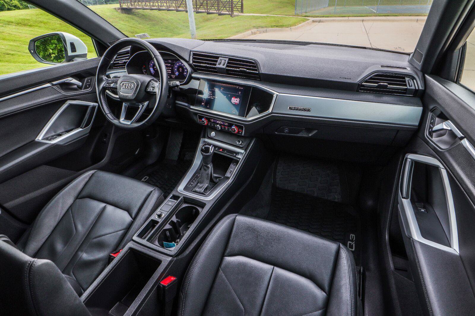 Used 2020 Audi Q3 2.0T Premium w/ Convenience Package AWD/4WD image 35