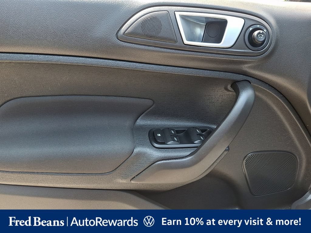 Used 2014 Ford Fiesta SE FWD image 20