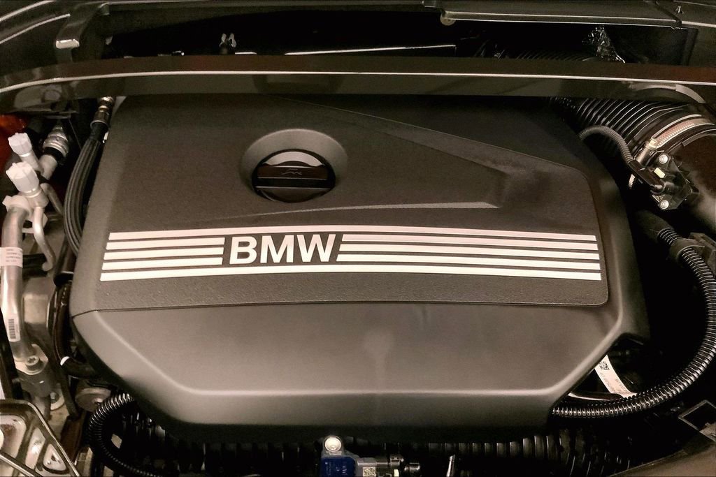 Certified 2025 BMW X1 xDrive28i AWD/4WD image 31
