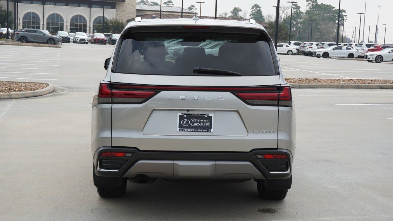 Used 2024 Lexus LX 600 4WD w/ Luxury Package image 7