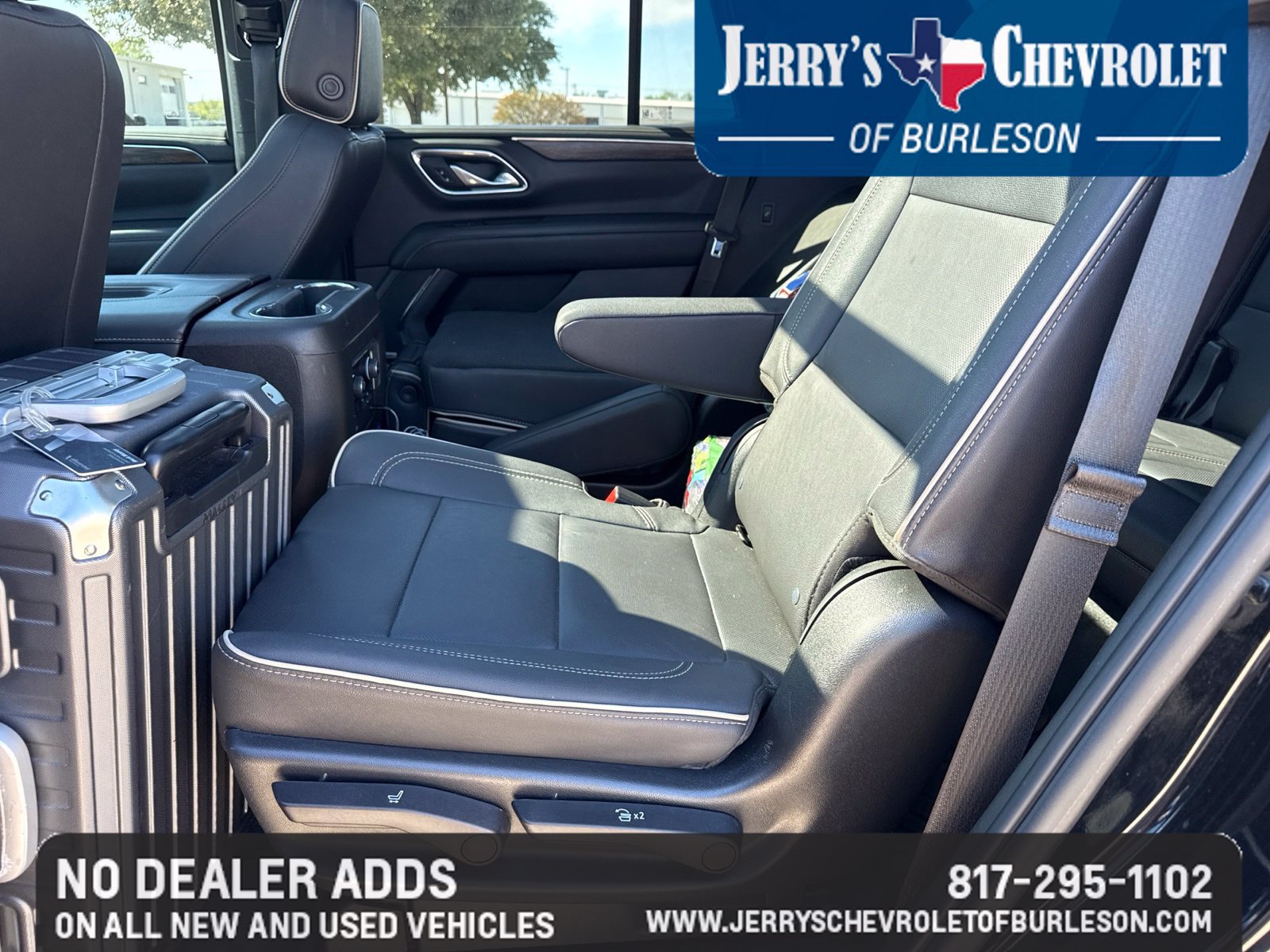 Used 2023 Chevrolet Tahoe Premier AWD/4WD image 7