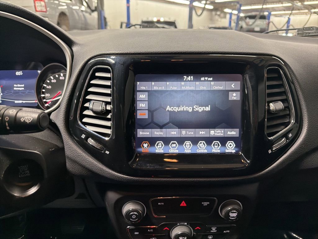 Used 2019 Jeep Compass Limited image 15