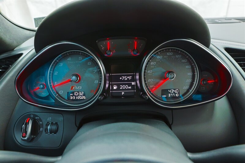 Used 2015 Audi R8 V8 AWD/4WD image 62