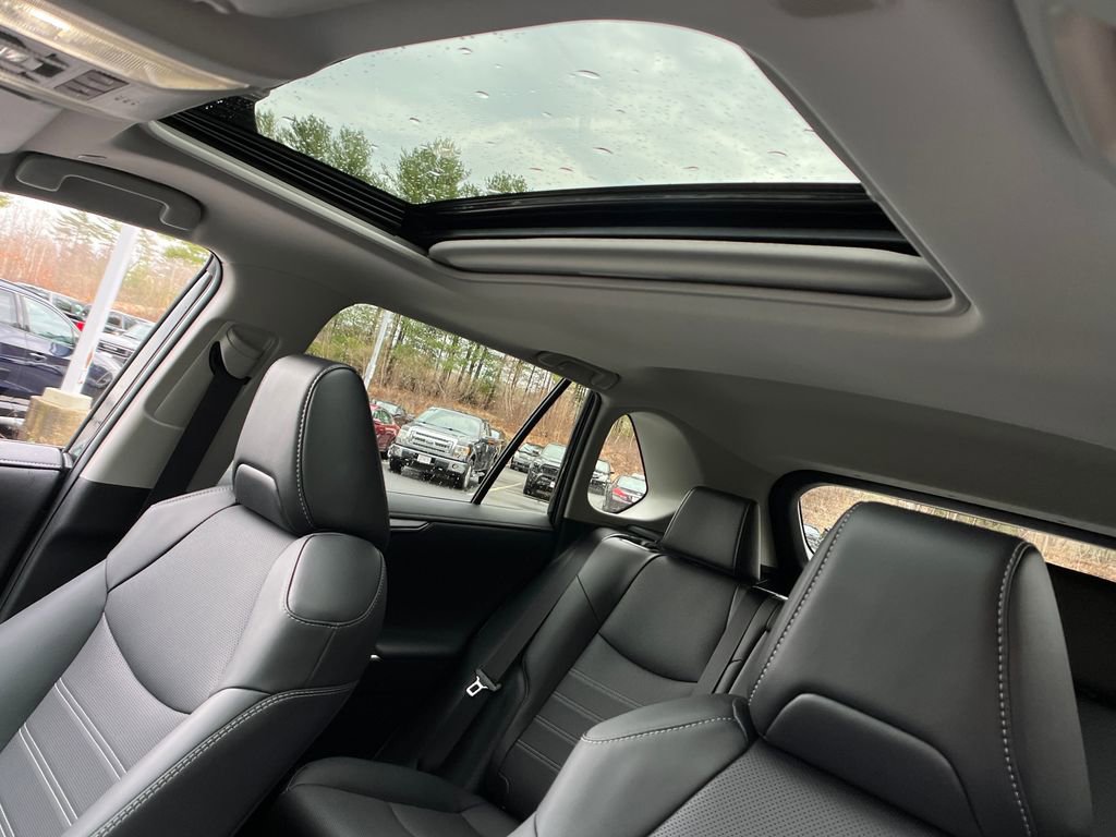 Used 2025 Toyota RAV4 Limited w/ Advanced Technology Package image 21