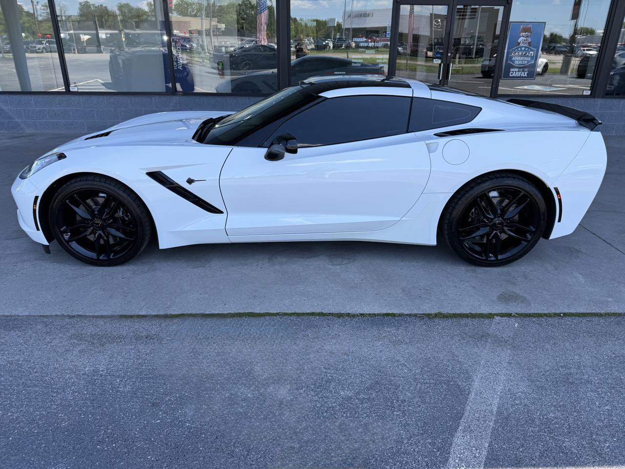 Used 2017 Chevrolet Corvette Stingray Coupe RWD image 8