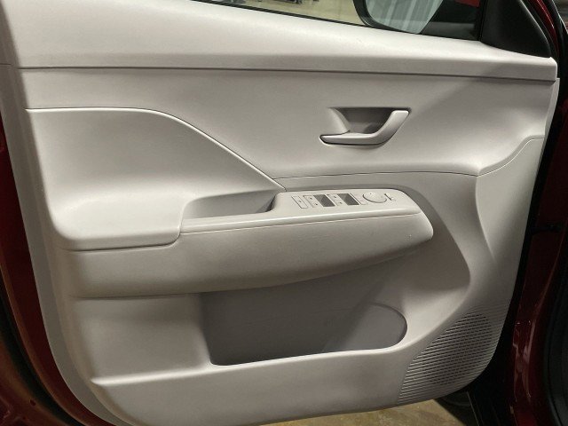 Used 2024 Hyundai Kona SEL FWD image 12