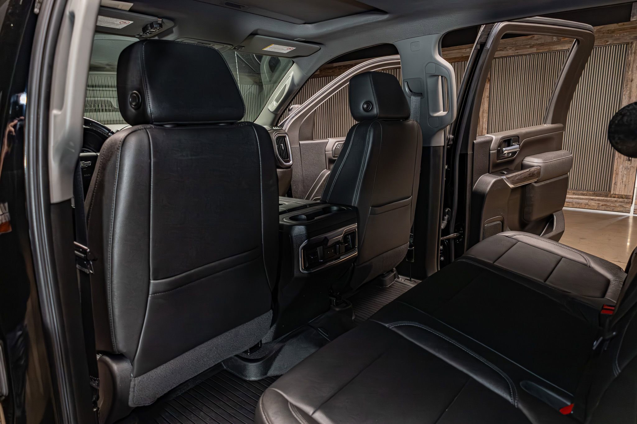 Used 2022 Chevrolet Silverado 2500 LTZ w/ LTZ Plus Package AWD/4WD image 25