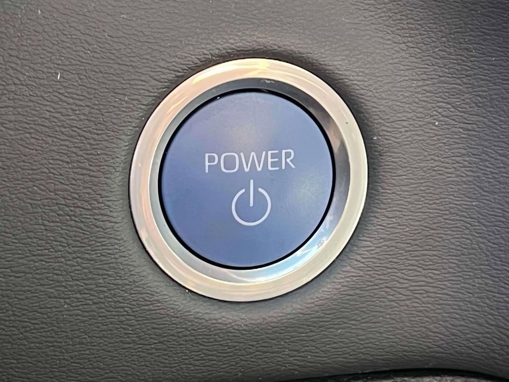 Used 2023 Toyota Tundra Platinum image 35