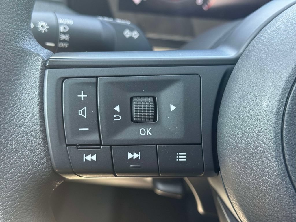 Used 2026 Nissan Kicks SV w/ SV Premium Package AWD/4WD image 19