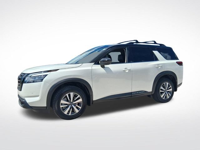 Used 2024 Nissan Pathfinder SL FWD image 5