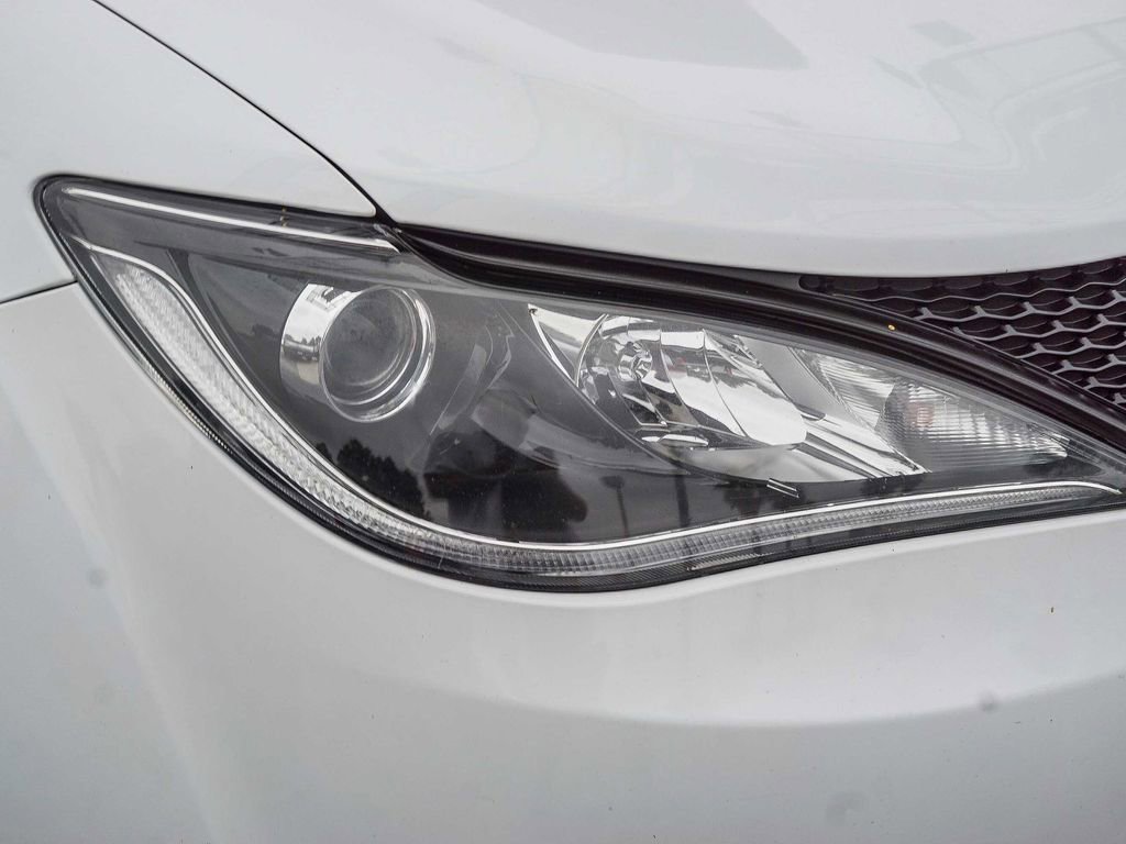 Used 2018 Chrysler Pacifica Limited FWD image 10