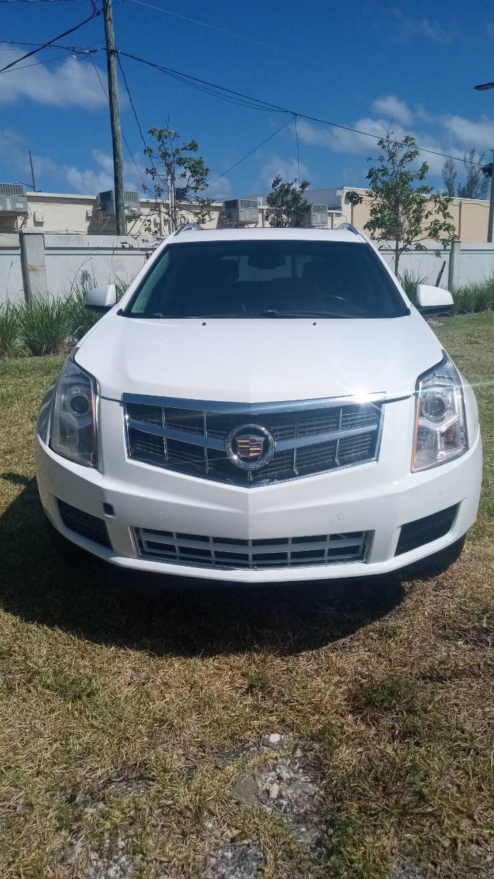 Used 2015 Cadillac SRX Luxury image 3