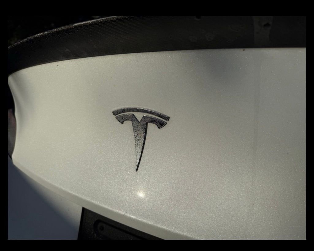 Used 2022 Tesla Model Y Performance image 8
