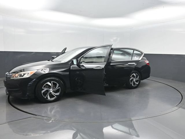 Used 2016 Honda Accord LX image 34
