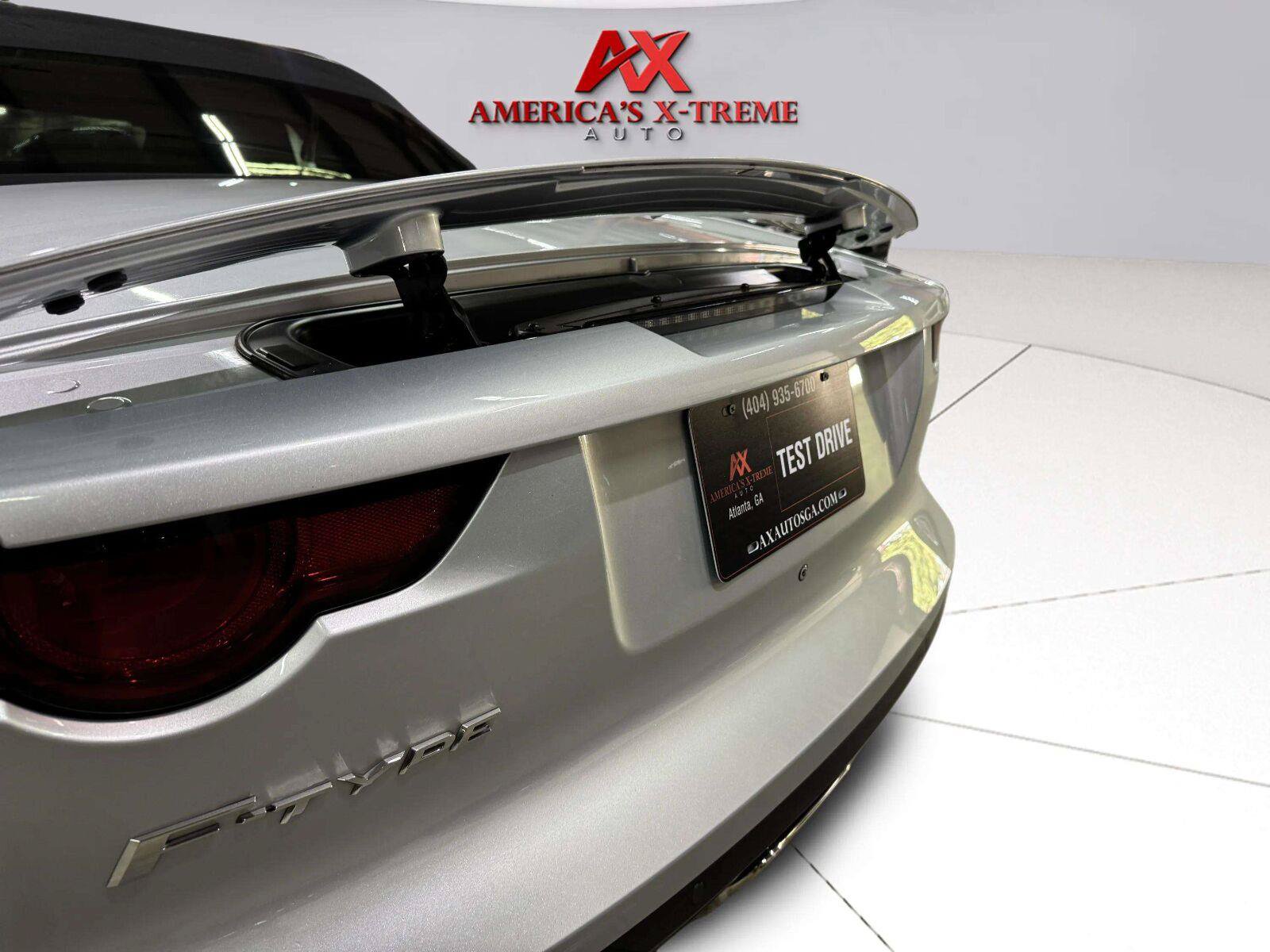 Used 2019 Jaguar F-TYPE Convertible RWD image 16