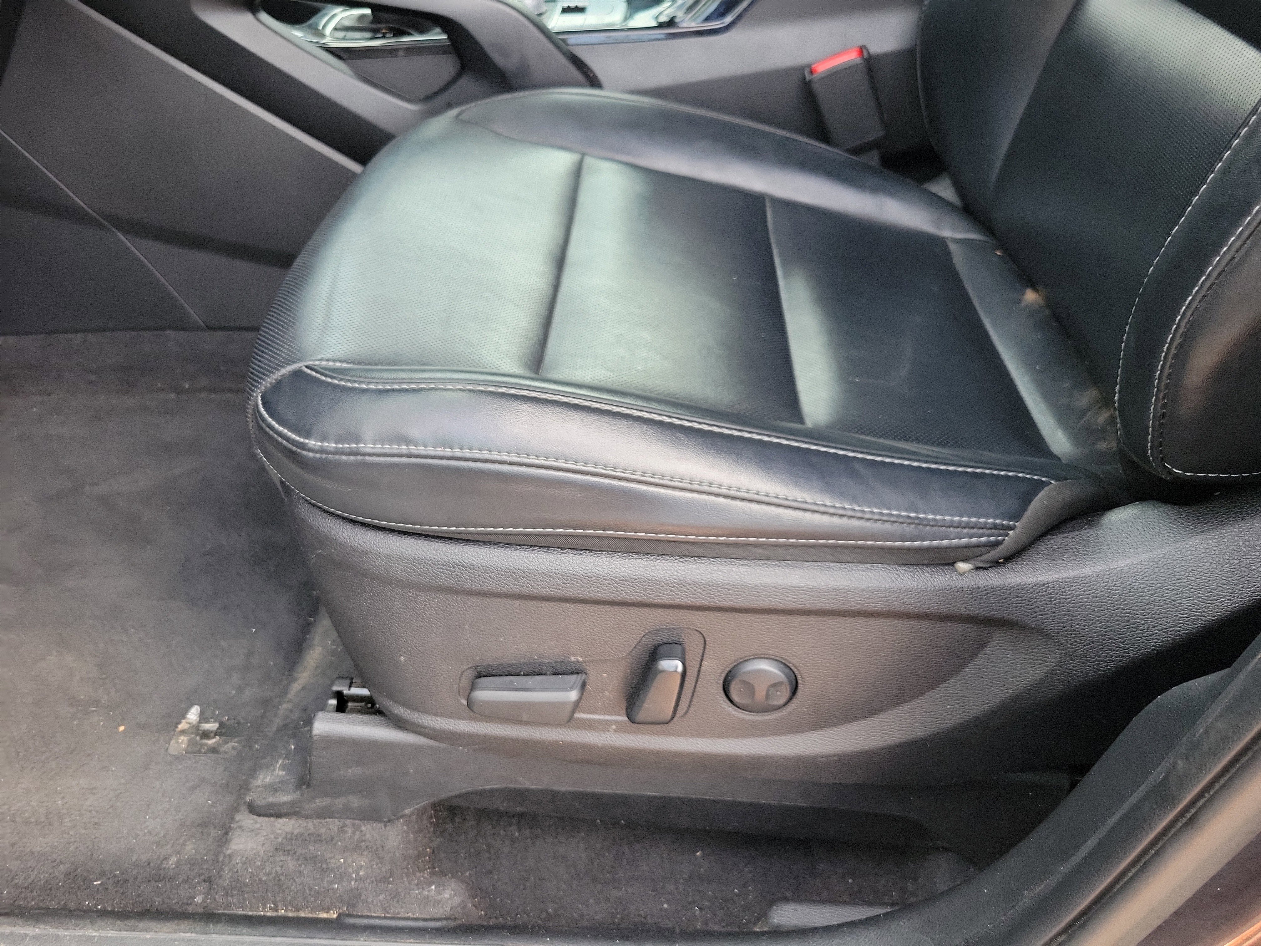 Used 2022 Kia Telluride S image 5