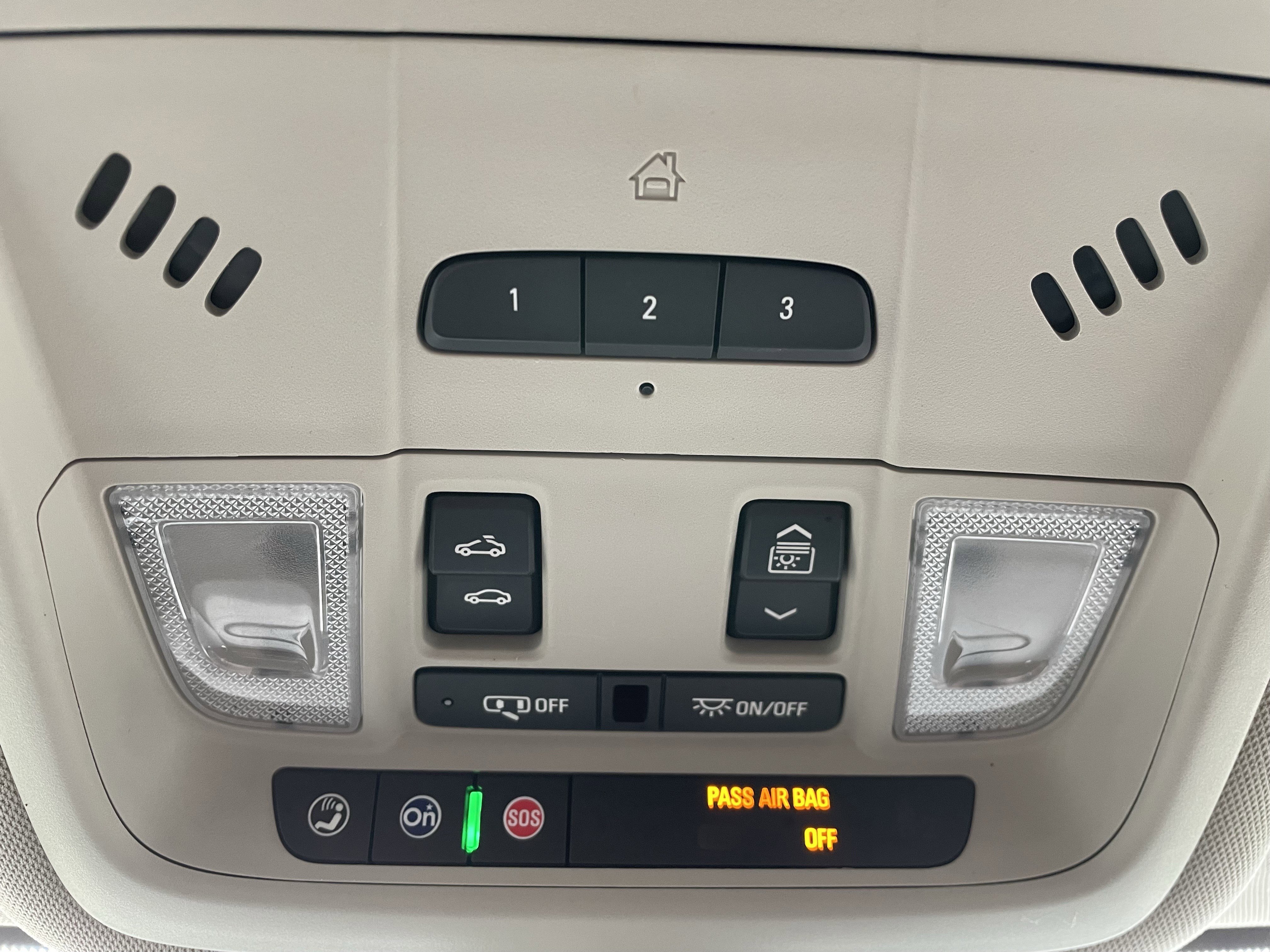 Used 2018 GMC Terrain Denali w/ Advanced Safety Package image 31