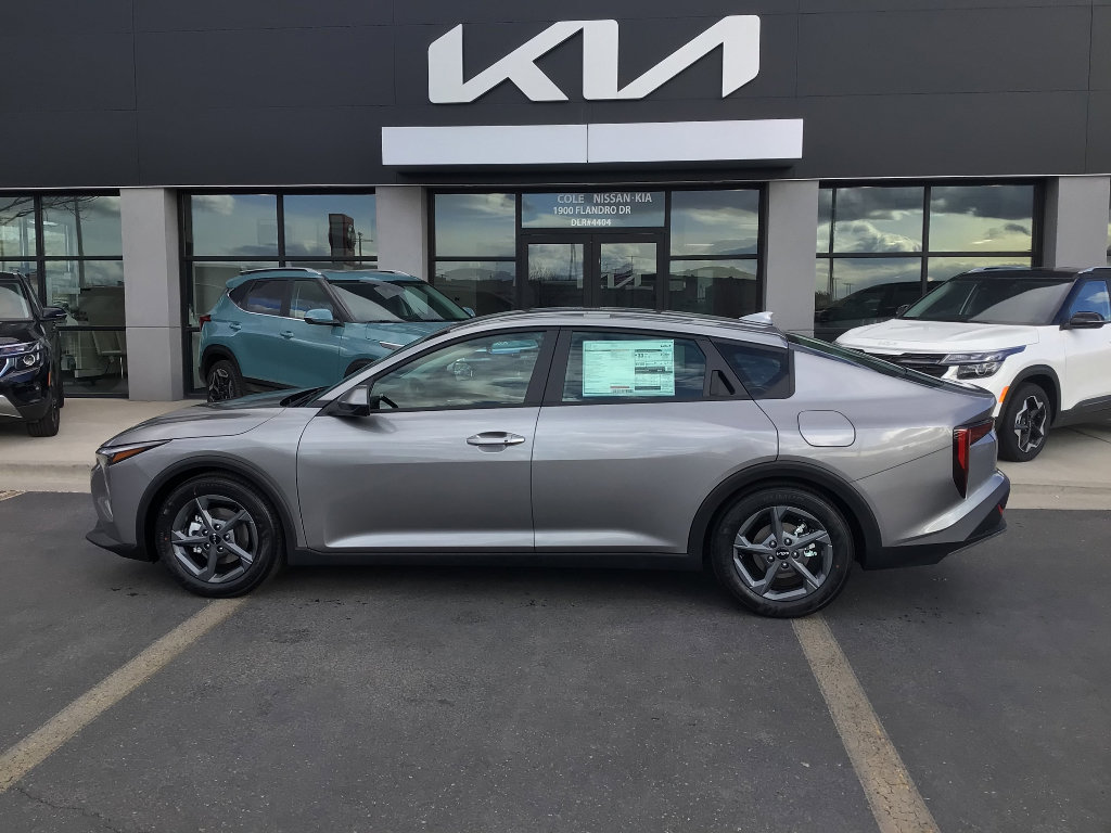 New 2026 Kia K4 LXS image 3