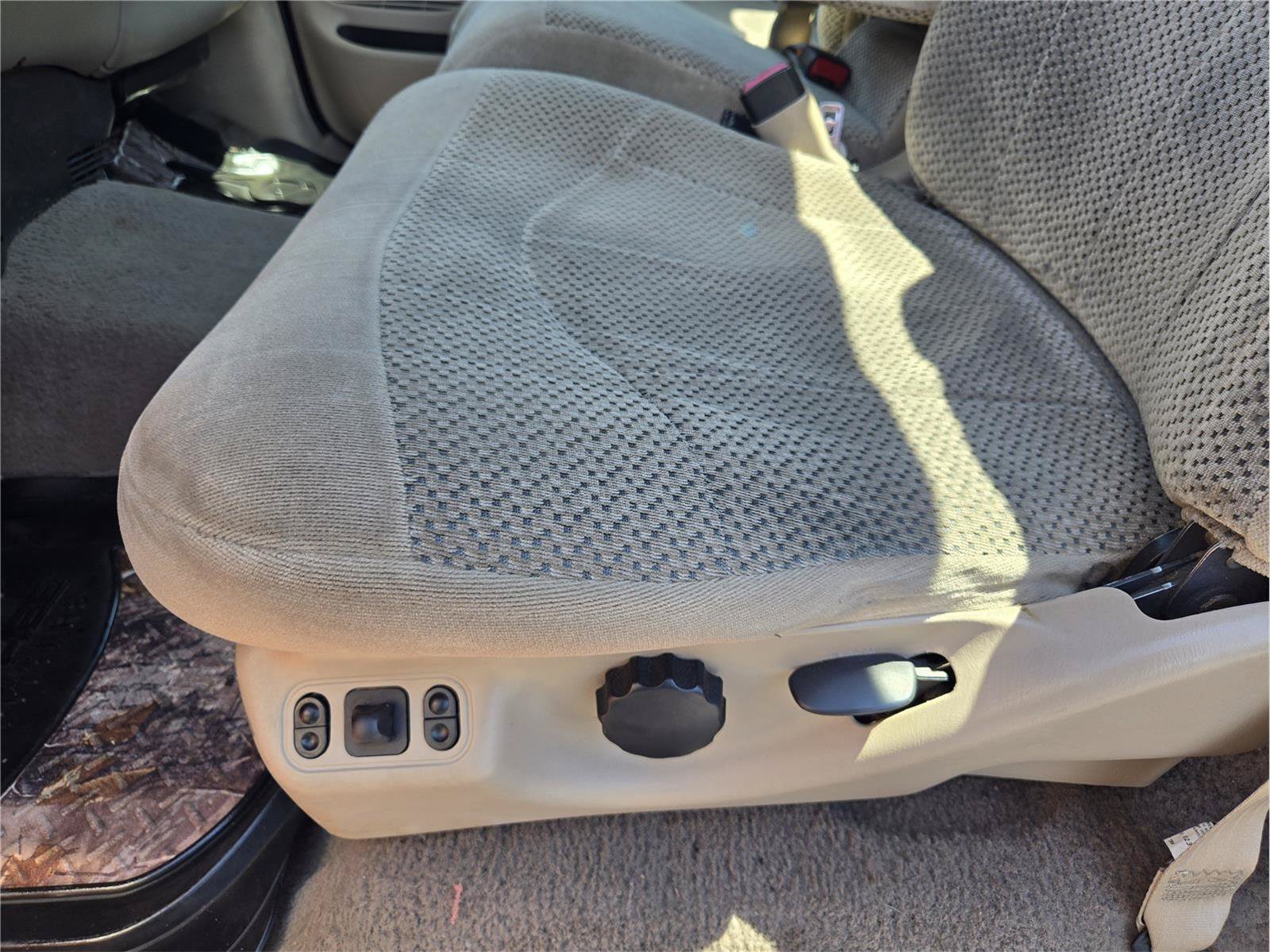 Used 2000 Ford F150 XLT AWD/4WD image 22