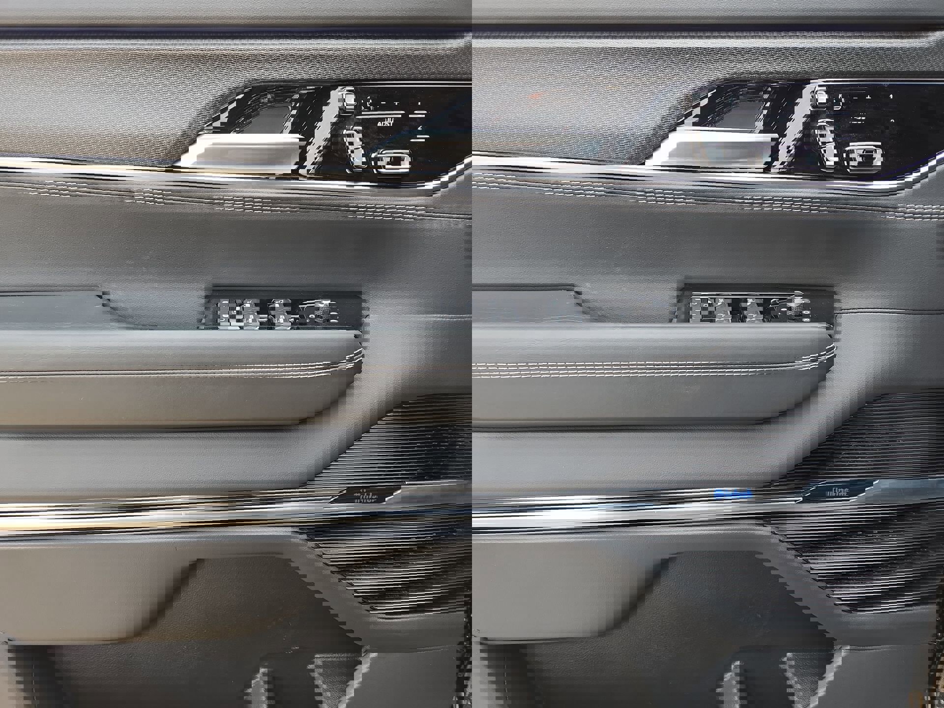 Used 2024 Jeep Grand Wagoneer Series II w/ Quick Order Packagew 28T image 15