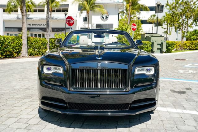 Used 2018 Rolls-Royce Dawn image 4